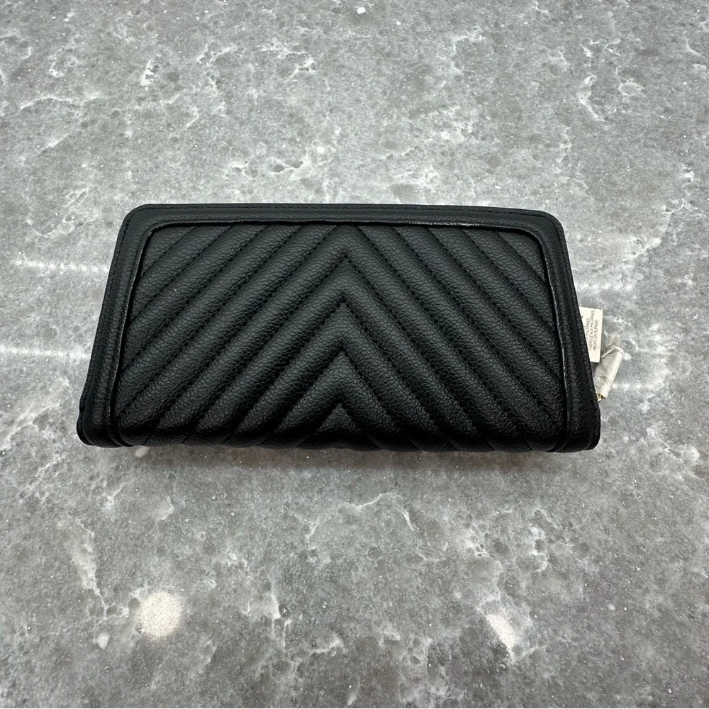 Victoria's Secret Black Quilted Zip Around Wallet with Gold Logo - Picture 5 of 7